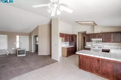1471 Stinson Dr, Lemoore, CA 93245 photo 8