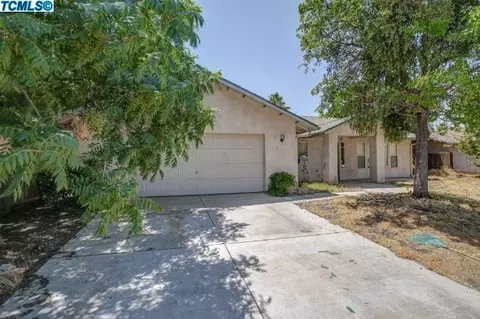 1471 Stinson Dr, Lemoore, CA 93245 photo 4