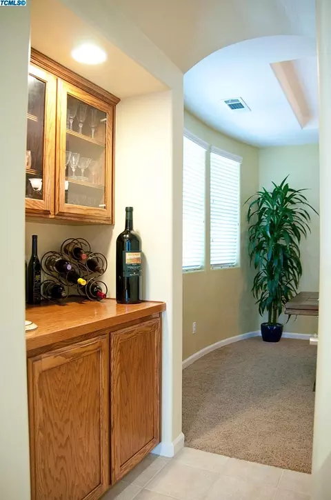 835 E Chestnut Ct, Visalia, CA 93292 photo 26