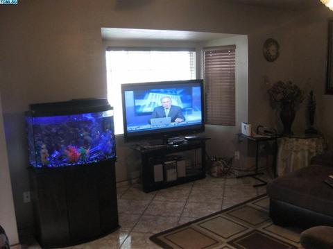 823 E Ash Ave, Tulare, CA 93274 photo 11