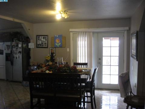 823 E Ash Ave, Tulare, CA 93274 photo 14