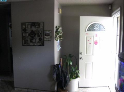 823 E Ash Ave, Tulare, CA 93274 photo 10