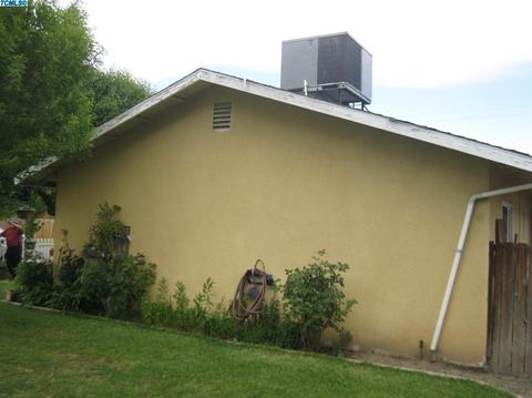 823 E Ash Ave, Tulare, CA 93274 photo 8