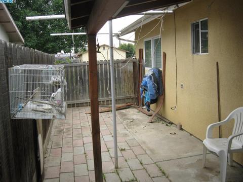 823 E Ash Ave, Tulare, CA 93274 photo 22
