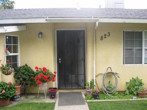 823 E Ash Ave, Tulare, CA 93274 photo 3