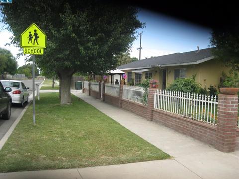 823 E Ash Ave, Tulare, CA 93274 photo 6
