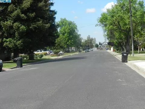 161 W Wayside Dr, Dinuba, CA 93618 photo 10
