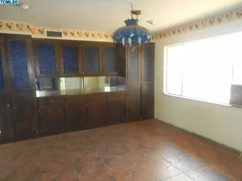 161 W Wayside Dr, Dinuba, CA 93618 photo 4