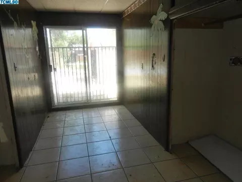 161 W Wayside Dr, Dinuba, CA 93618 photo 7