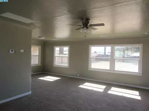 763 N E St, Tulare, CA 93274 photo 5