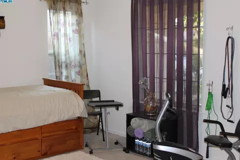 4311 E Laurel Ave, Visalia, CA 93292 photo 5