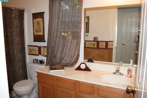 4311 E Laurel Ave, Visalia, CA 93292 photo 11