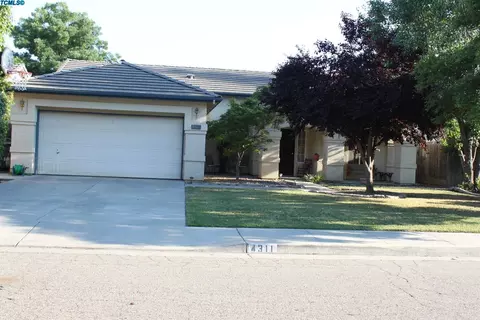 4311 E Laurel Ave, Visalia, CA 93292 photo 1