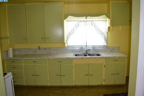 15874 Avenue 327, Ivanhoe, CA 93235 photo 5