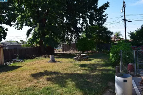 15874 Avenue 327, Ivanhoe, CA 93235 photo 9