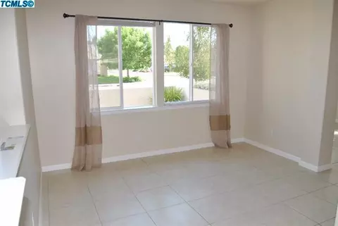 2008 E La Vida, Visalia, CA 93292 photo 5