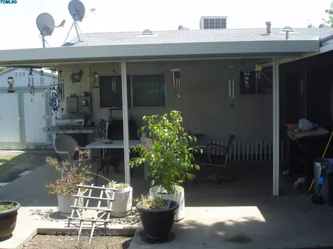 917 E Harvard Ter, Lindsay, CA 93247 photo 14