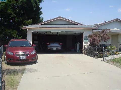 917 E Harvard Ter, Lindsay, CA 93247 photo 2