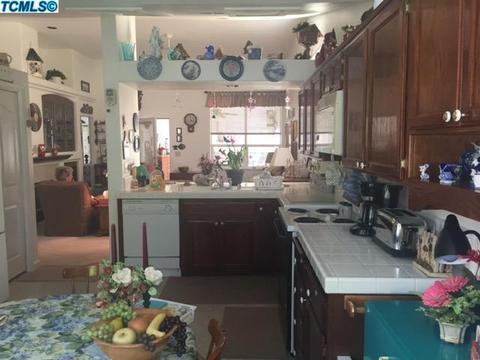 1631 E Victor Ave, Visalia, CA 93292 photo 2