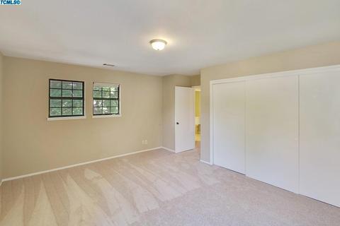 2005 E Mary Ave, Visalia, CA 93292 photo 13