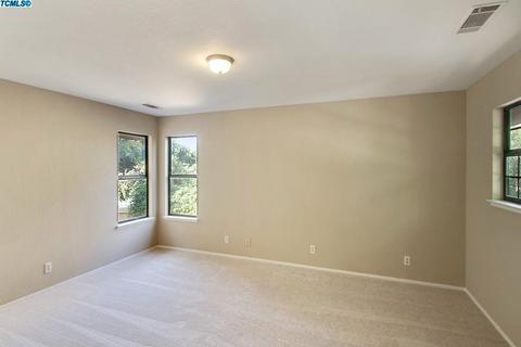 2005 E Mary Ave, Visalia, CA 93292 photo 12