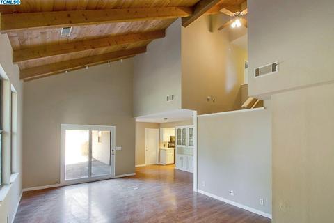 2005 E Mary Ave, Visalia, CA 93292 photo 8