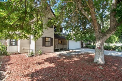 2005 E Mary Ave, Visalia, CA 93292 photo 2