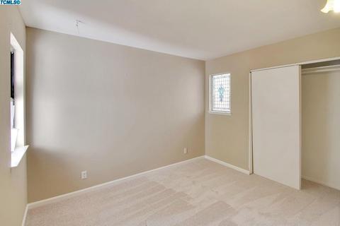 2005 E Mary Ave, Visalia, CA 93292 photo 10