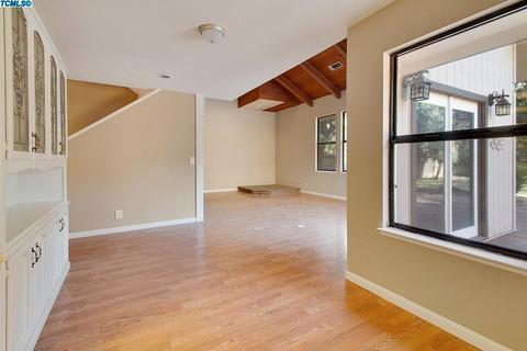 2005 E Mary Ave, Visalia, CA 93292 photo 5