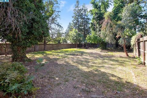 2005 E Mary Ave, Visalia, CA 93292 photo 15