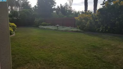 1104 E Arlen, Visalia, CA 93292 photo 16
