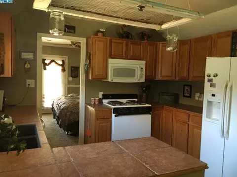 119 N Quince Ave, Exeter, CA 93221 photo 3