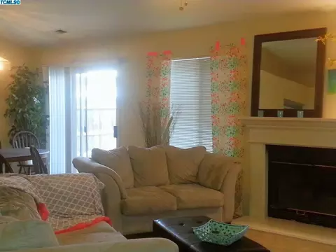 3828 E Auburn Dr, Visalia, CA 93292 photo 3