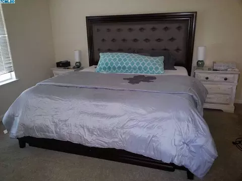 3828 E Auburn Dr, Visalia, CA 93292 photo 5