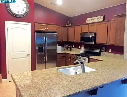 1448 Atlantic Ave, Lemoore, CA 93245 photo 3