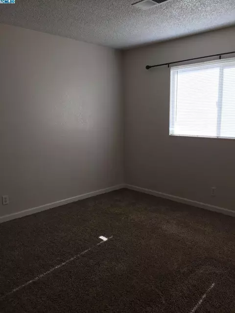1211 E Ferguson, Visalia, CA 93292 photo 25