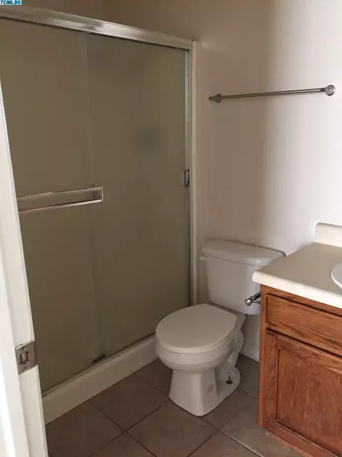 1211 E Ferguson, Visalia, CA 93292 photo 28