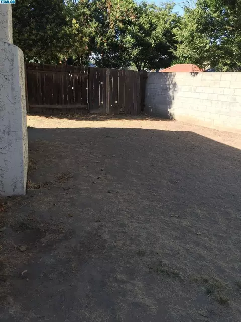 1211 E Ferguson, Visalia, CA 93292 photo 10
