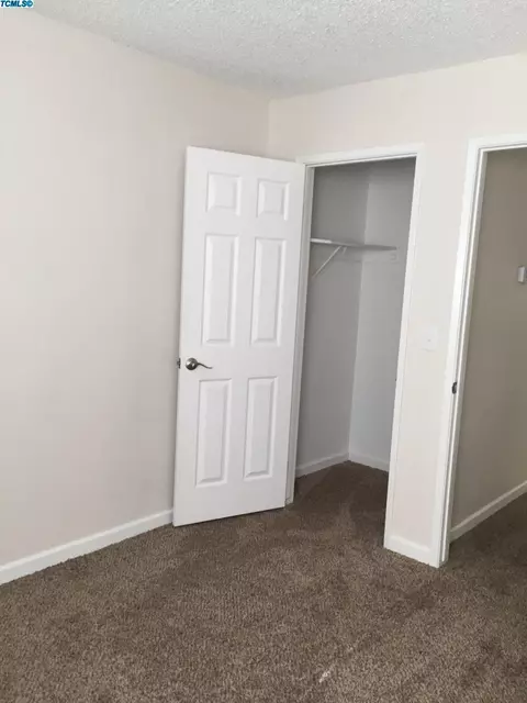 1211 E Ferguson, Visalia, CA 93292 photo 21