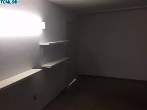 1211 E Ferguson, Visalia, CA 93292 photo 31