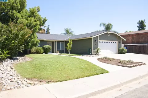 805 Woods Pl, Exeter, CA 93221 photo 1