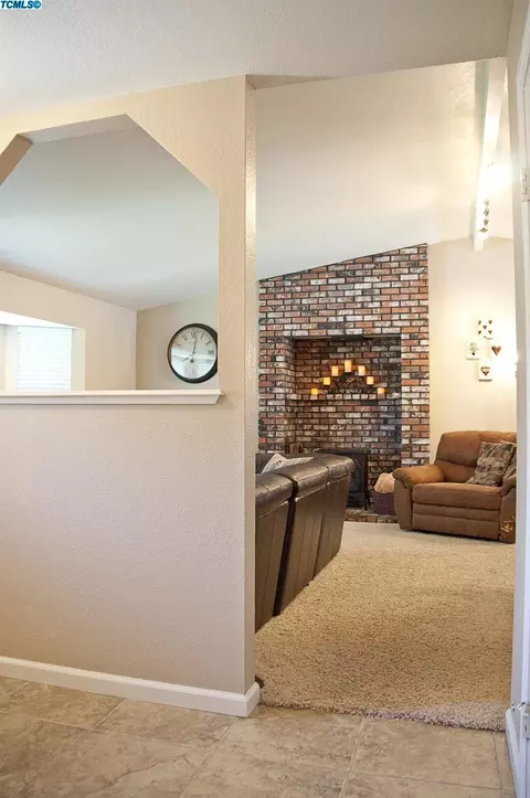 805 Woods Pl, Exeter, CA 93221 photo 11
