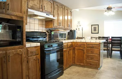 805 Woods Pl, Exeter, CA 93221 photo 23