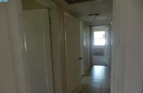 647 Walnut St, Pixley, CA 93256 photo 3