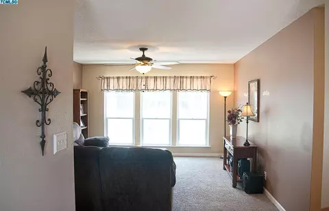 2222 E Hillcrest Ave, Visalia, CA 93292 photo 12