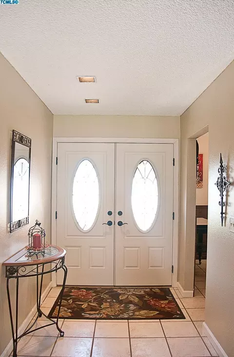2222 E Hillcrest Ave, Visalia, CA 93292 photo 18