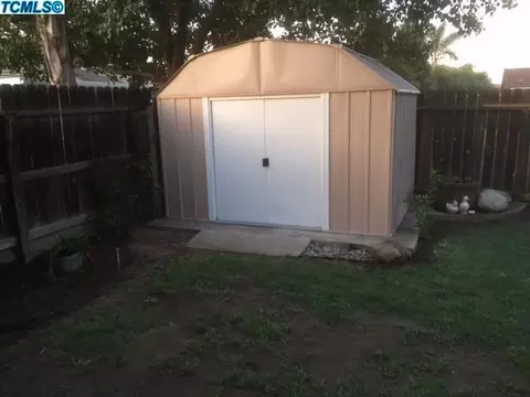 1756 E Walnut Ave, Tulare, CA 93274 photo 16
