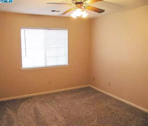 1756 E Walnut Ave, Tulare, CA 93274 photo 12