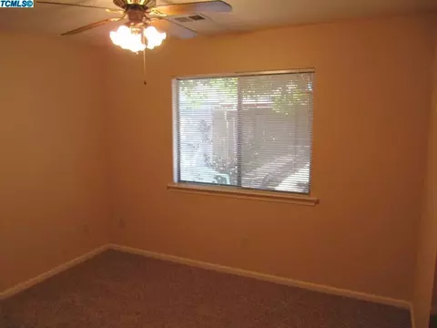 1756 E Walnut Ave, Tulare, CA 93274 photo 19