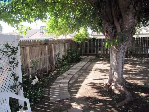 1756 E Walnut Ave, Tulare, CA 93274 photo 18